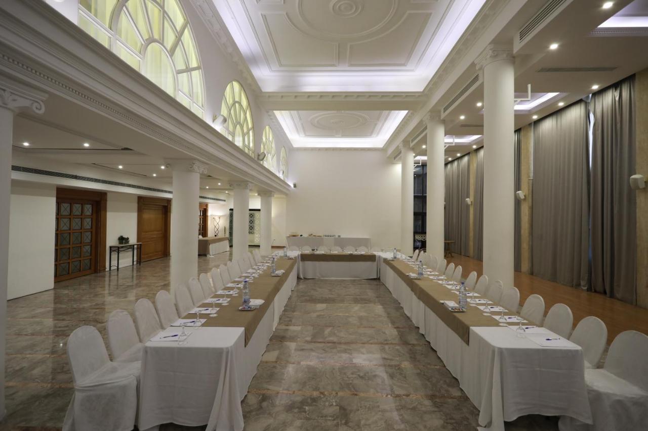 Riviera Hotel And Beach Lounge, Beirut Beirute Exterior foto