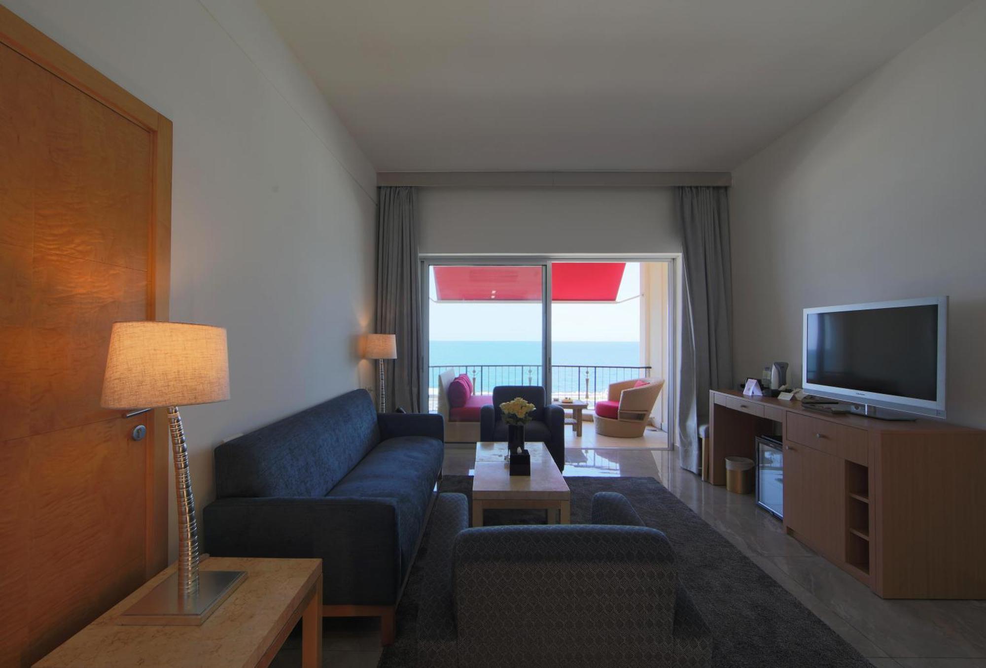 Riviera Hotel And Beach Lounge, Beirut Beirute Exterior foto