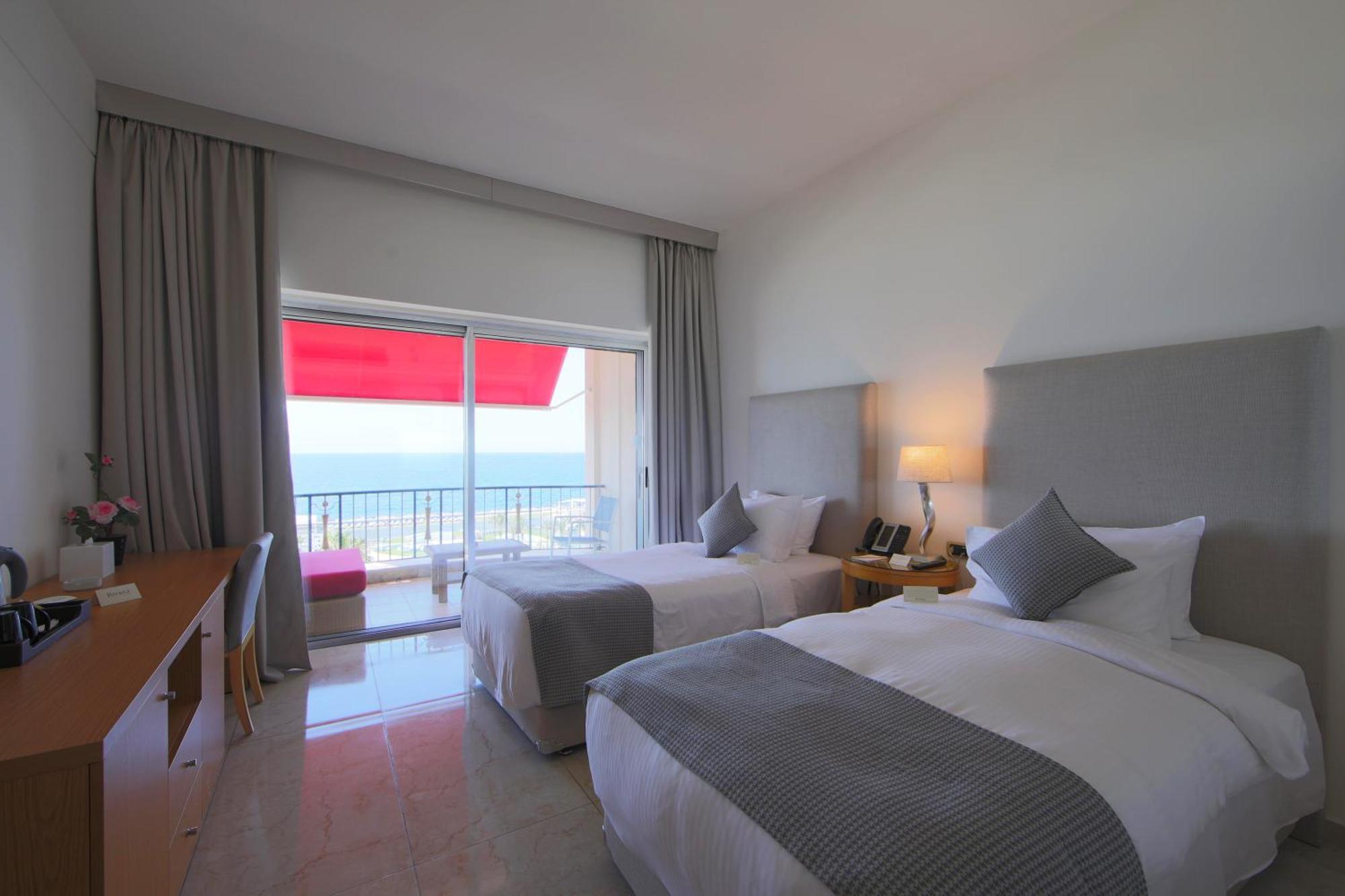 Riviera Hotel And Beach Lounge, Beirut Beirute Exterior foto