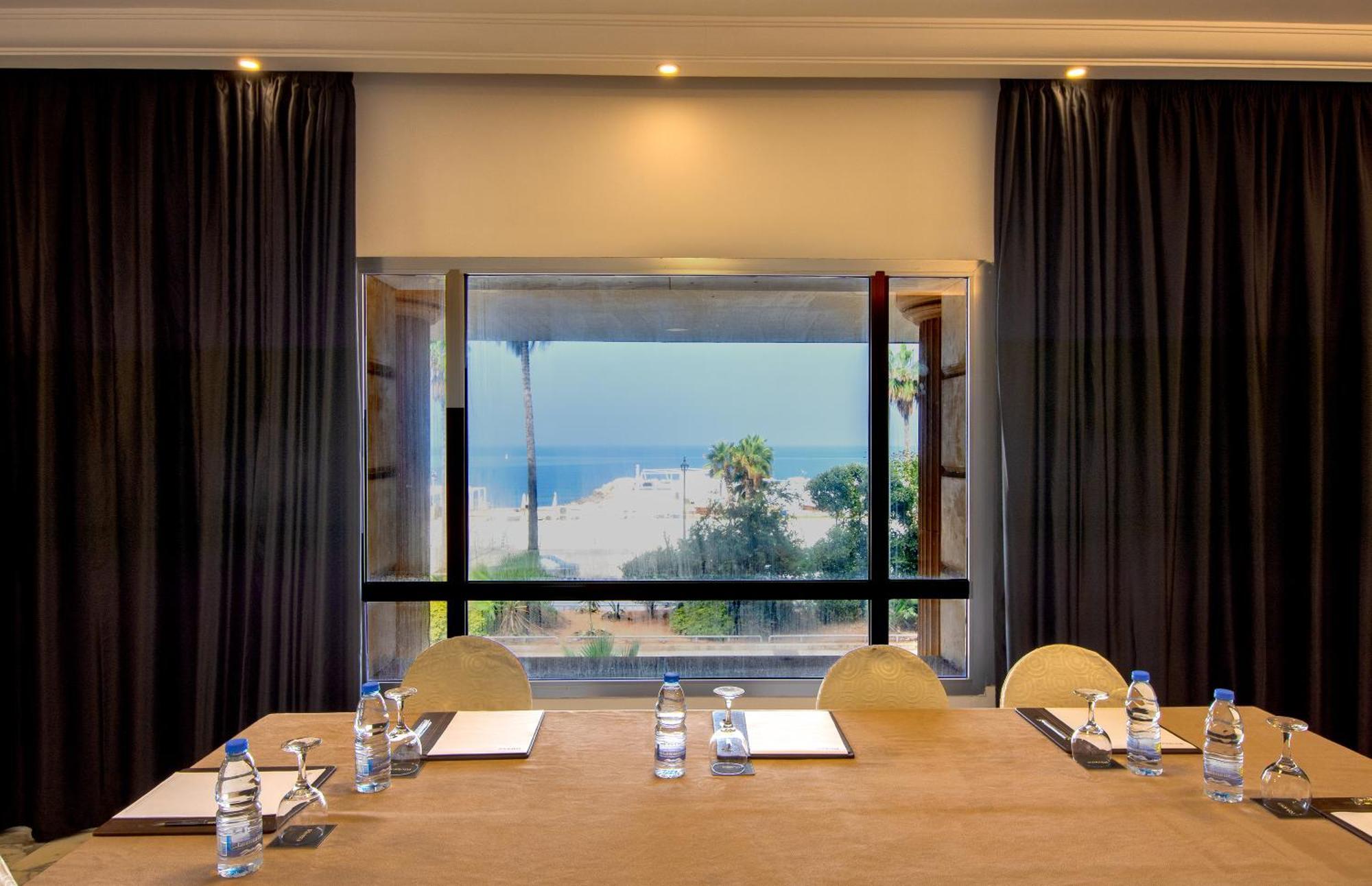 Riviera Hotel And Beach Lounge, Beirut Beirute Exterior foto